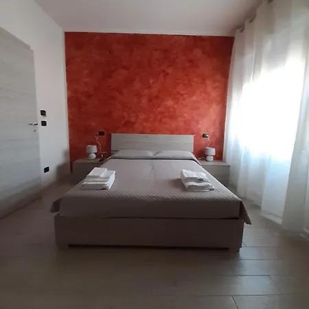 Redroom-House בית הארחה 3*