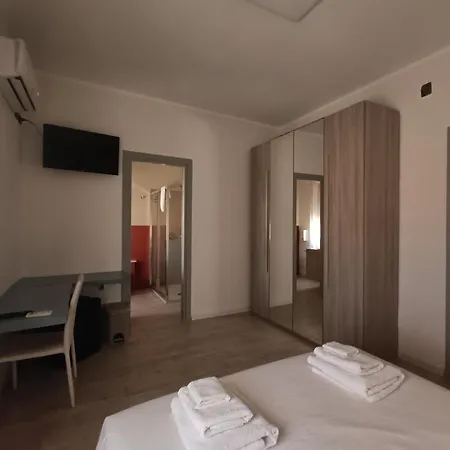 Redroom-House 3* Alguer