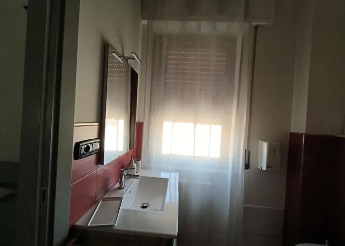 Konukevi Redroom-House *